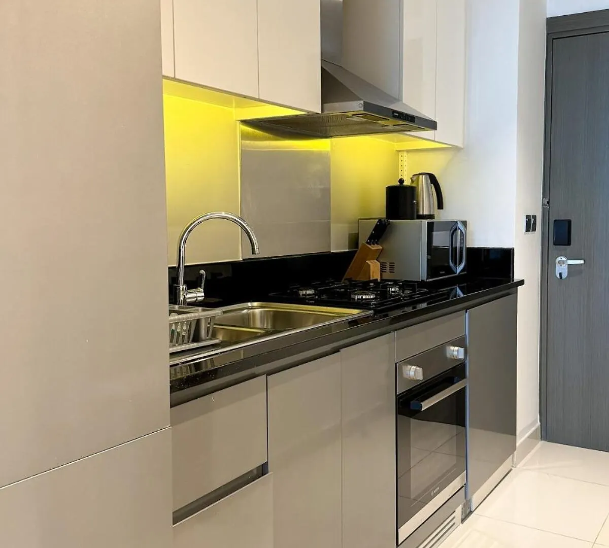 Luxury Studio Apartment In Downtown Dubai